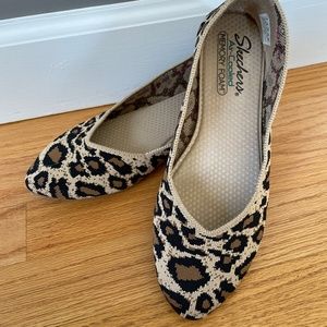 Sketchers Cleo Claw-Some Leopard Knit Memory Foam Flat Size 9